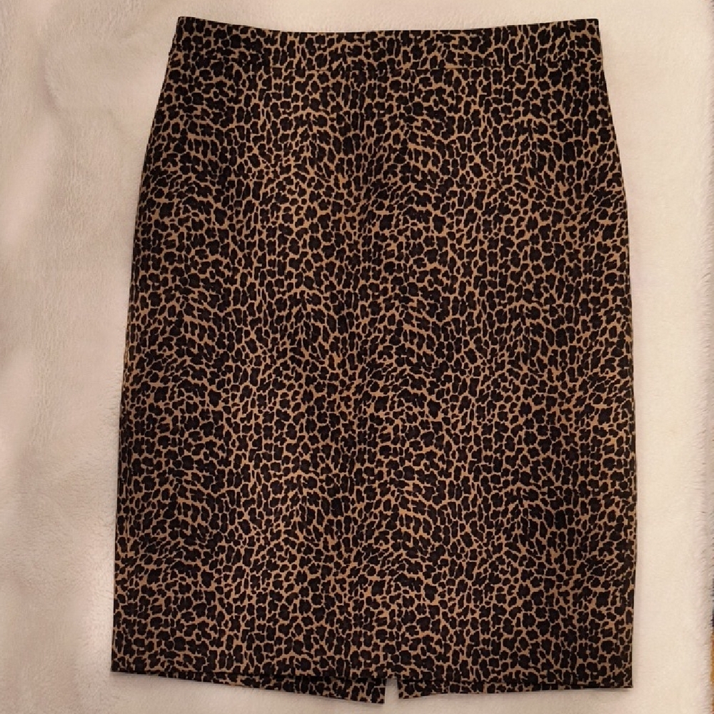 EUC J. Crew Factory Leopard Animal Print Pencil Skirt